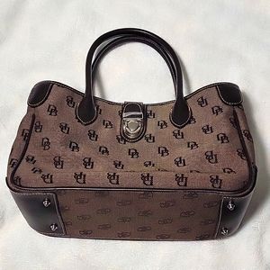 Dooney & Bourke Purse
